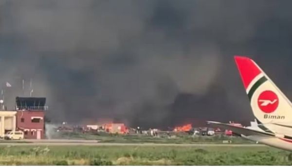 حريق في المطار الرئيسي ببنجلاديش يوقف حركة الطيران