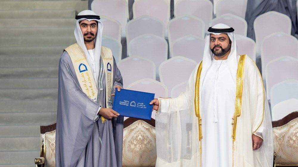 محمد الشرقي يشهد حفل تخريج 535 من كليات التقنية العليا في الفجيرة