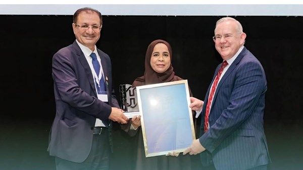 مجمع زايد التعليمي بدبا الفجيرة يحصد «حمدان العالمية للتعليم»