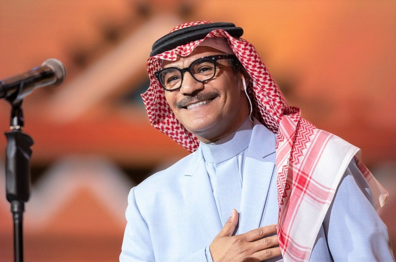 رابح صقر يفتتح حفلات موسم الخبر بهذا الموعد