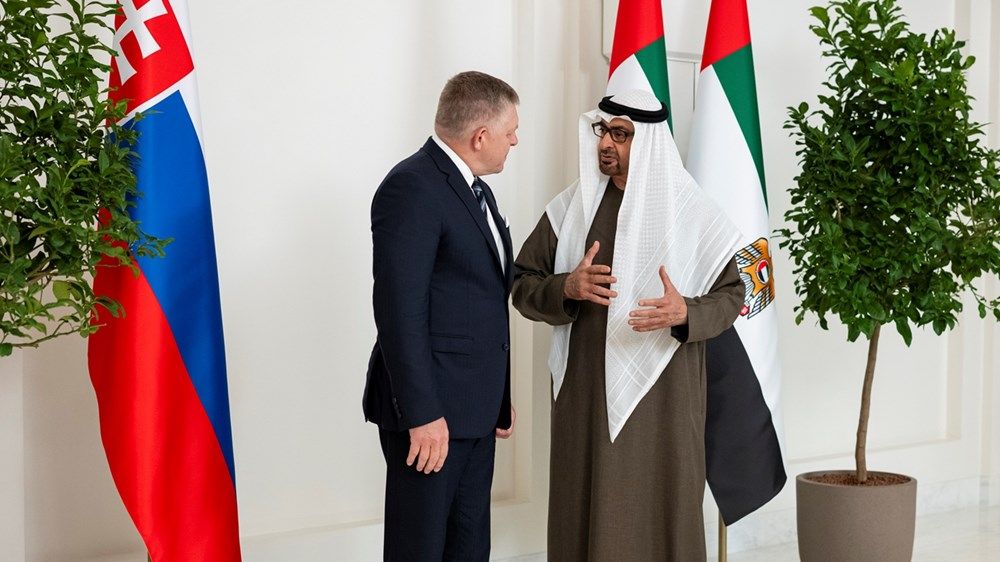 رئيس الدولة ورئيس وزراء سلوفاكيا يبحثان علاقات البلدين