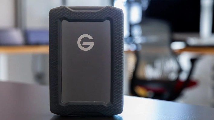 تكنولوجيا: مراجعة SanDisk Professional G-Drive ArmorATD 6TB: سعة هائلة مع حماية معتدلة للمحتوى الرقمي