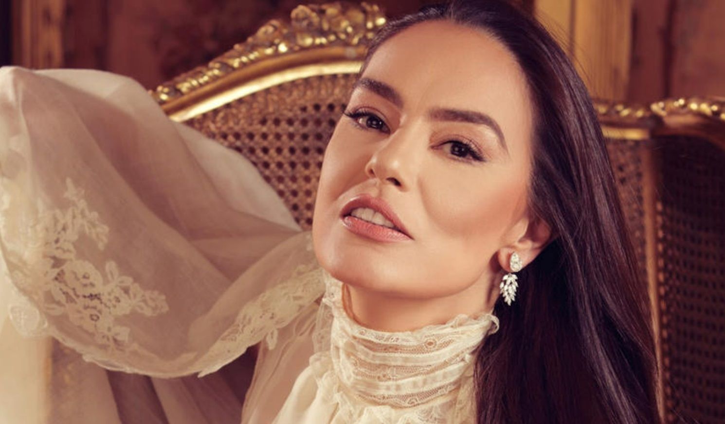 شريهان تعبّر عن عشقها لمصر بإطلالة رمزيّة تحمل فخر الهويّة