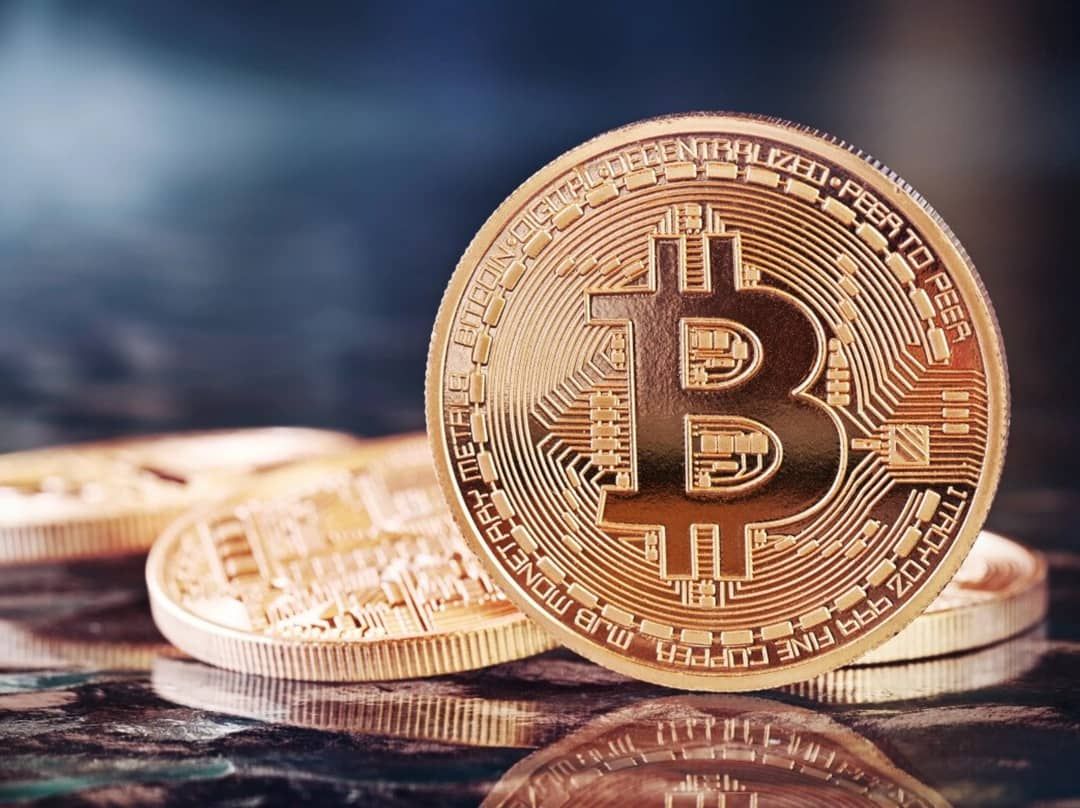 بعد الانتعاش المؤقت: تراجع سعر البيتكوين إلى ما دون 110 ألف دولار