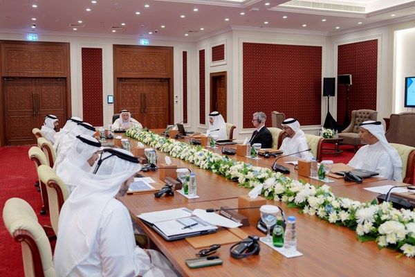 سلطان القاسمي يشيد بإنجازات أكاديمية الشارقة للنقل البحري