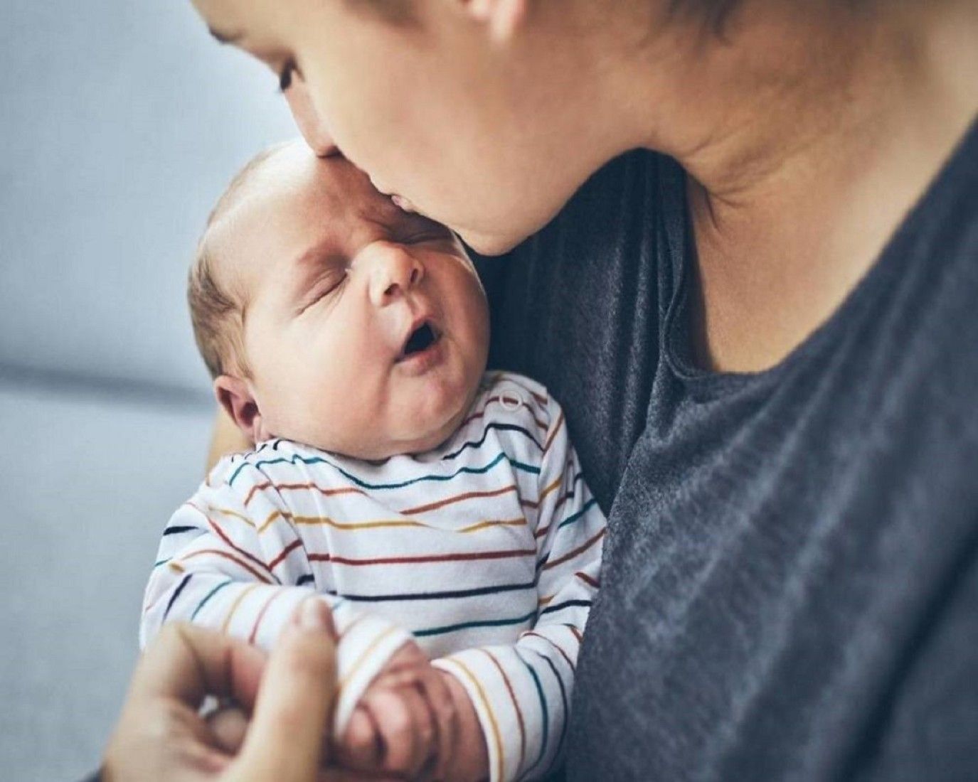 5 احتياجات أساسية تهم الرضيع في شهره الأول.. للأمهات الجدد