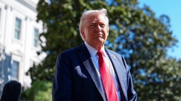 دونالد ترامب ينوي لقاء نظيره البرازيلي خلال جولته في آسيا