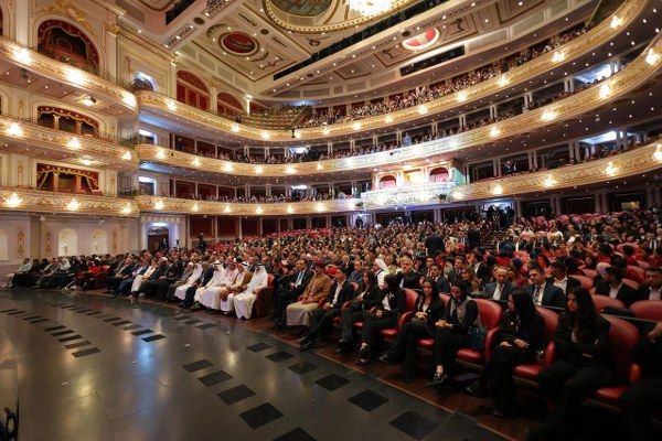 بالصور- بحضور السيسي… حفل “وطن السلام” يجمع النجوم في افتتاح أوبرا العاصمة الإدارية