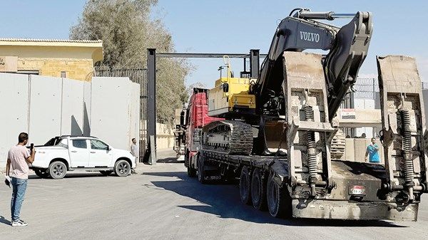 «الصليب الأحمر» وفريق مصري يشاركان بالبحث عن رفات الرهائن