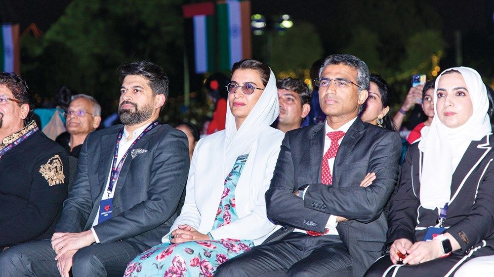 الإمارات تشارك أبناء الجالية الهندية الاحتفاء بتراثهم الثقافي والحضاري