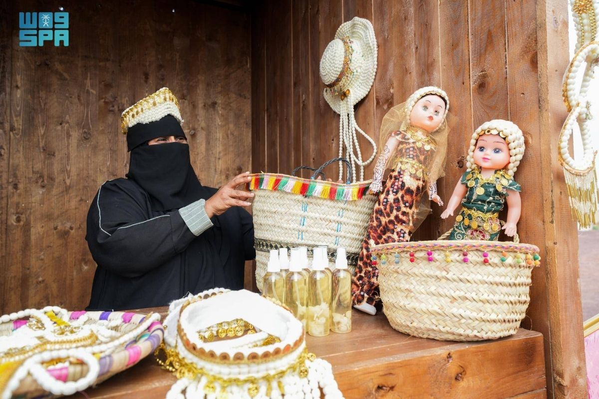 الأزياء الجازانية.. هوية تنسجها الأصالة وتطرزها الذاكرة