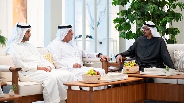 رئيس الدولة يستقبل حاكم رأس الخيمة