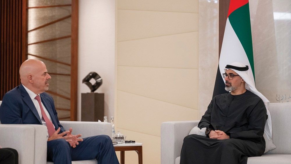 خالد بن محمد بن زايد يلتقي الرئيس التنفيذي المشارك لشركة «أوراكل»