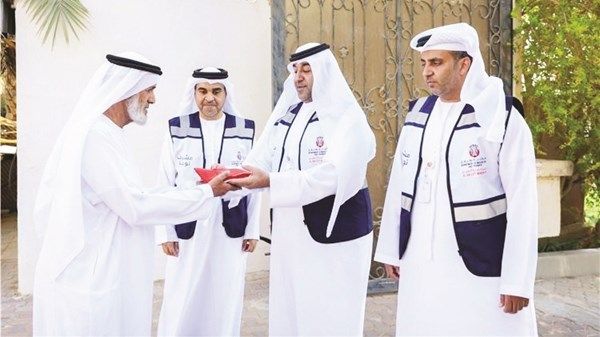 بلدية مدينة العين تطلق «علمنا يستاهل»