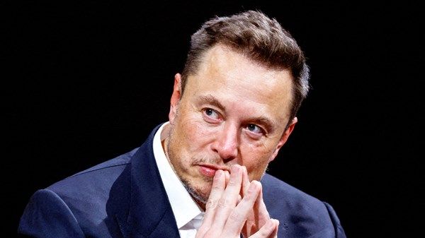 ترامب يمتدح إيلون ماسك