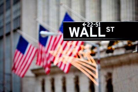 وول ستريت تحقق مستويات تاريخية جديدة وS&P500 يغلق أعلى 6800 نقطة للمرة الأولى على الإطلاق