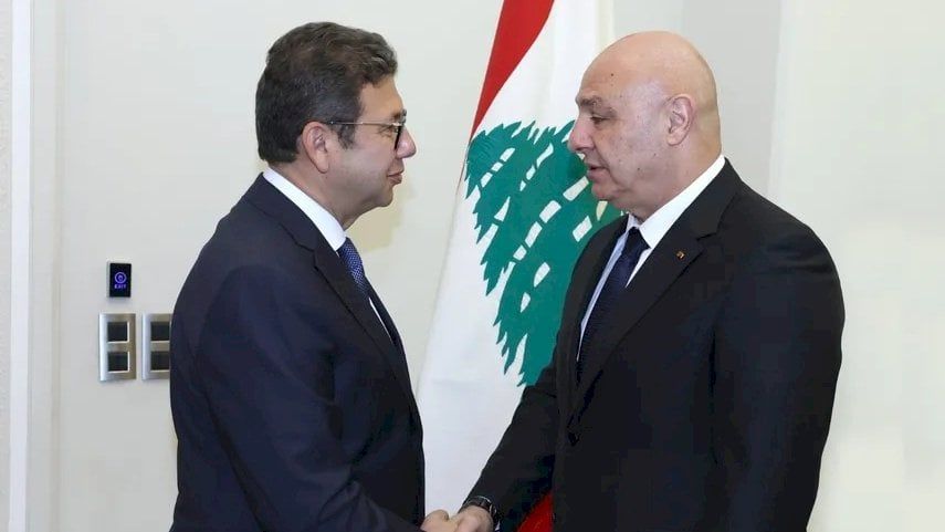 ماذا يفعل رئيس الاستخبارات المصرية في بيروت؟