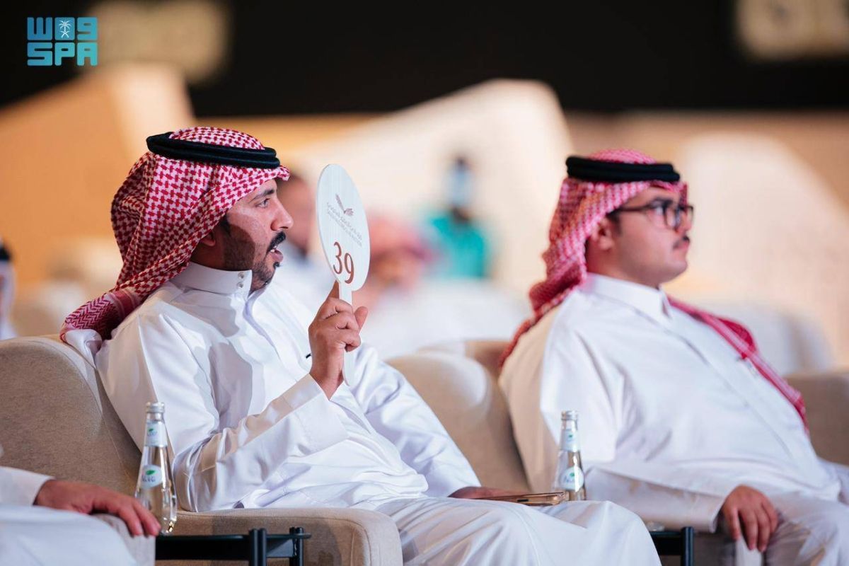 بيع شاهين فرخ بـ136 ألف ريال في الليلة الـ14 لمزاد نادي الصقور السعودي