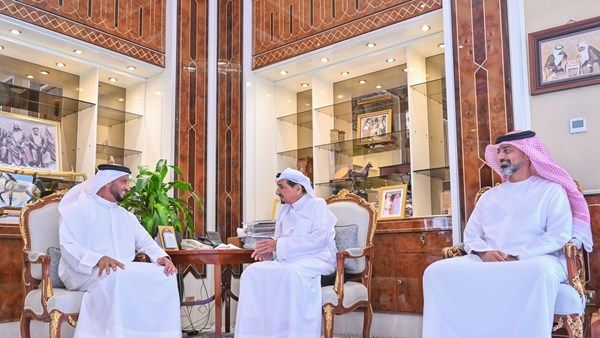 حميد بن راشد يستقبل عبدالله آل حامد