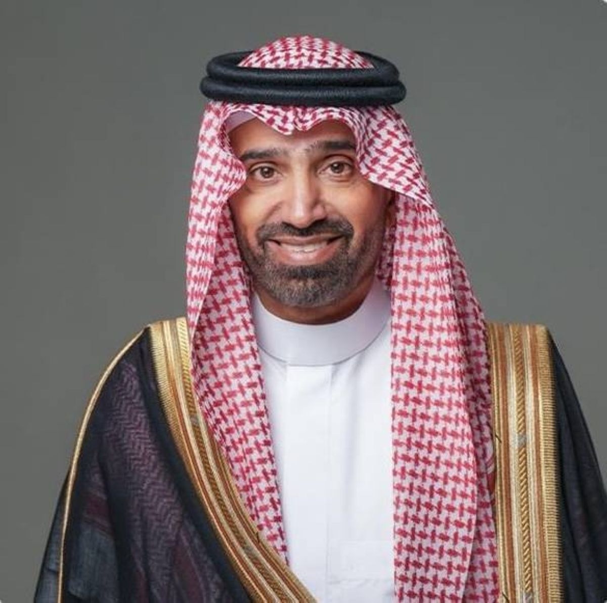 وزير الموارد البشرية يعتمد القواعد المنظمة لتعهيد خدمات العمالة الوافدة بين المنشآت