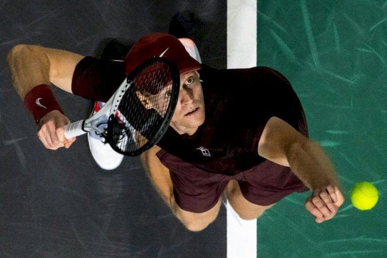 دورة باريس: تأهل سهل لسينر وصعب لزفيريف ورود خارج "أيه تي بي" الختامية