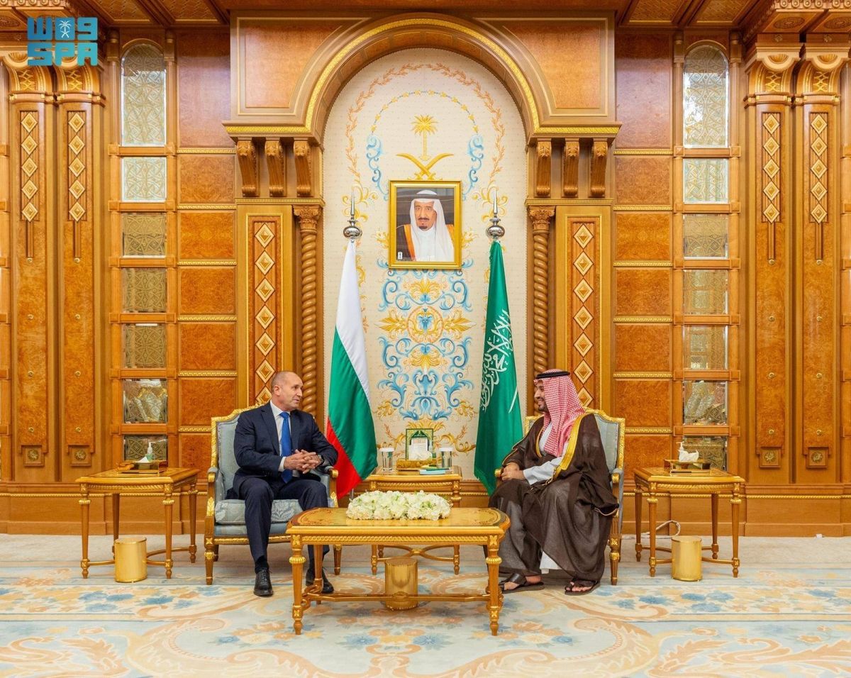 ولي العهد يلتقي رئيس جمهورية بلغاريا