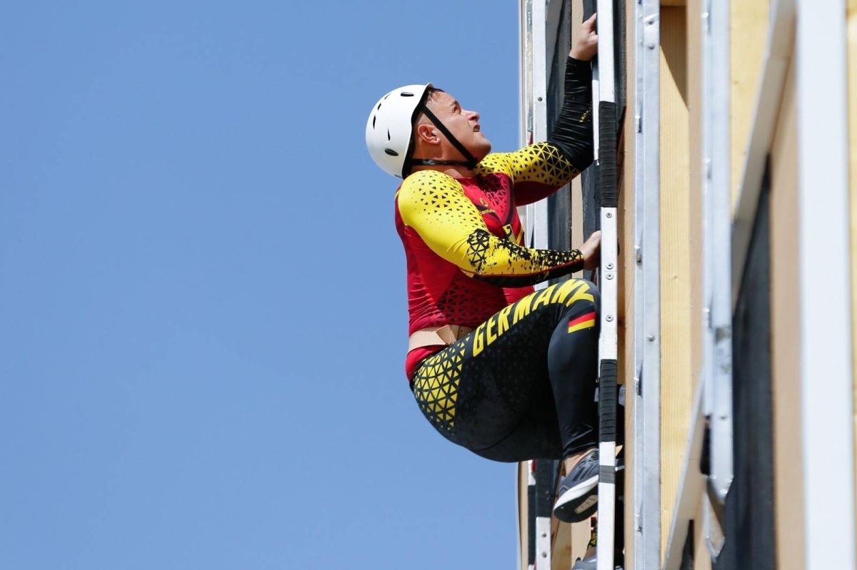 انطلاق بطولة العالم لرياضة الإطفاء والإنقاذ في الرياض