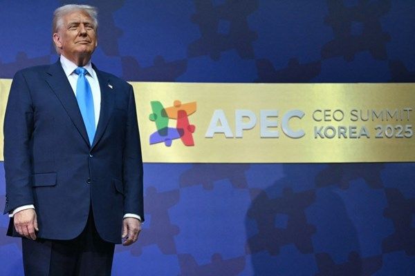 ترامب يصل إلى كوريا الجنوبية للمشاركة في قمة آبيك