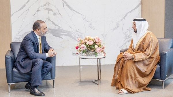 عبدالله آل حامد يلتقي رئيس هيئة الإعلام والاتصالات العراقي خلال الملتقى الإعلامي العربي في بيروت