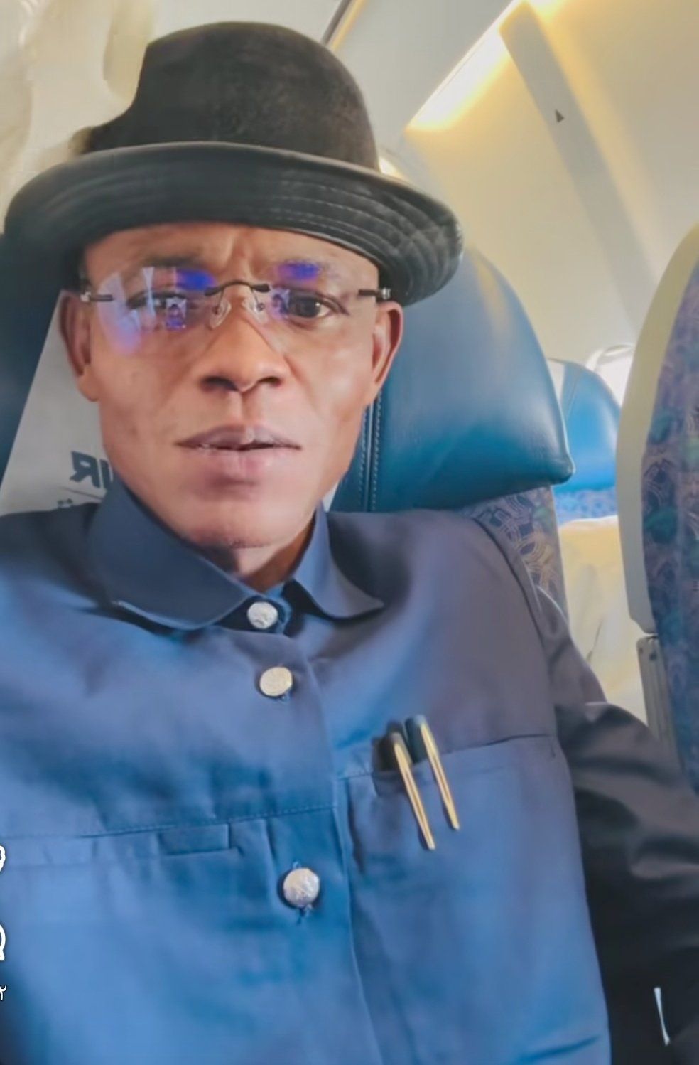 شاهد بالصورة والفيديو.. من داخل الطائرة.. “بقال” يغادر تشاد في طريقه إلى تركيا ويؤكد اقتراب عودته للخرطوم وبورتسودان