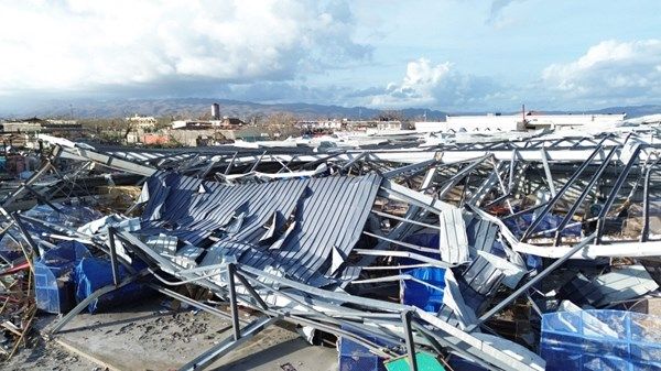 إعصار "ميليسا" يصل إلى جزر البهاما مصحوباً برياح مدمرة