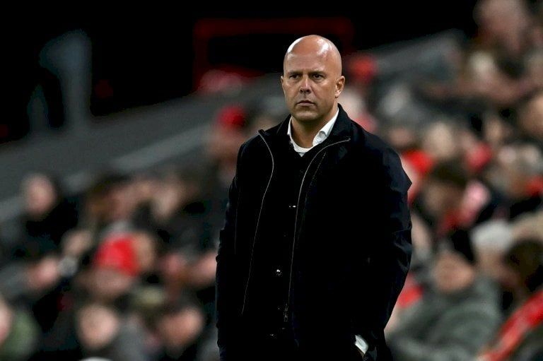 كأس الرابطة: بالاس يزيد محن ليفربول وسلوت بثلاثية نظيفة تاريخية في "أنفيلد"