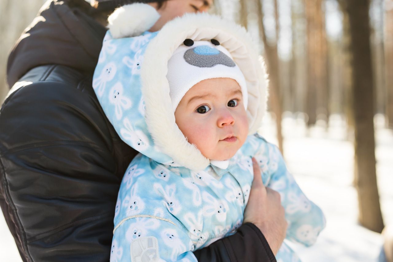 أهم 5 أسباب تؤدي إلى تفاقم المغص عند الرضع خلال فصل الشتاء