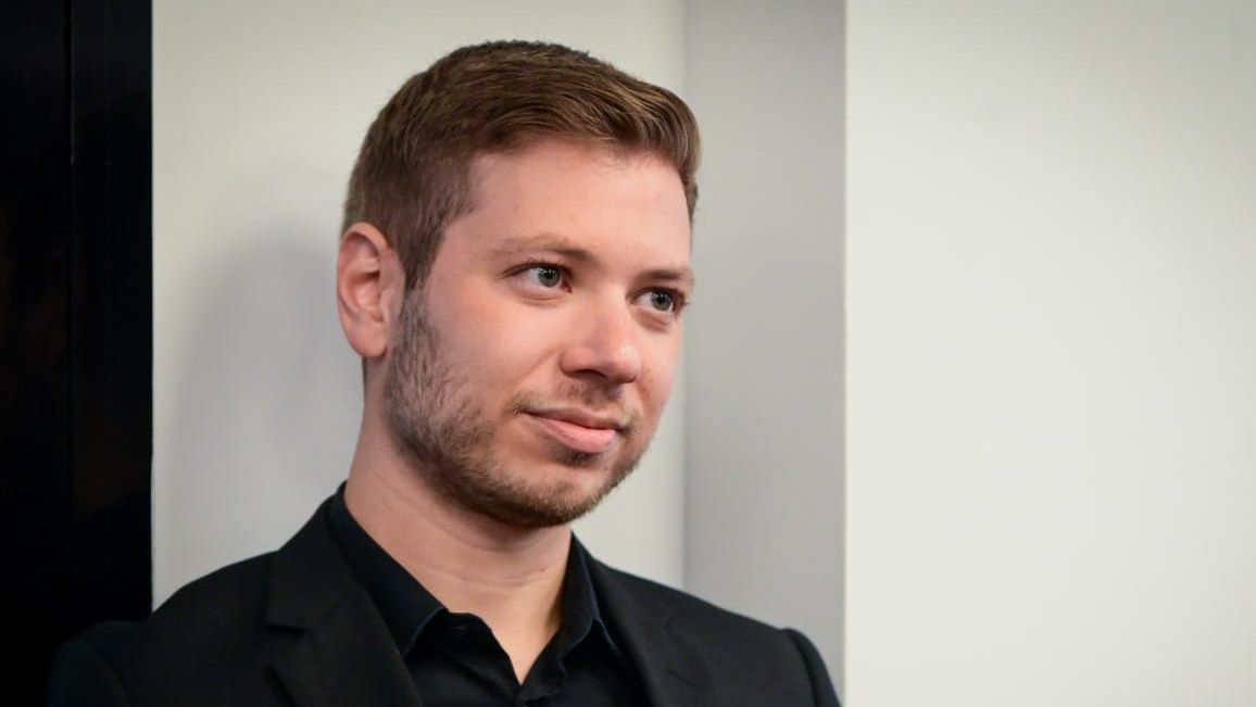 تعيين نجل نتانياهو في منصب بمزايا وزير