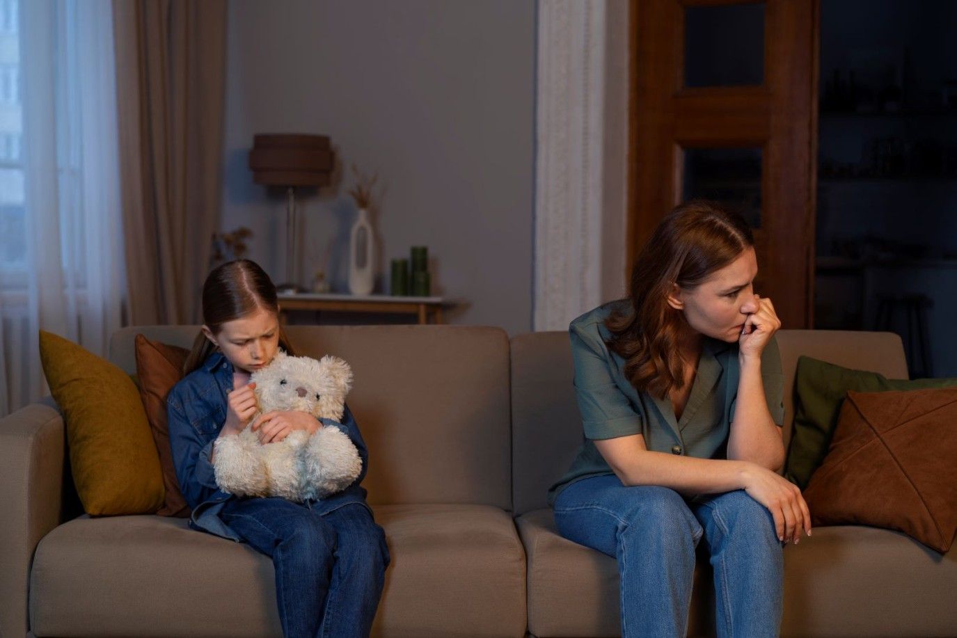 8 تصرفات مؤذية تصدر من الأمهات وتؤدي إلى تدمير شخصية الطفل