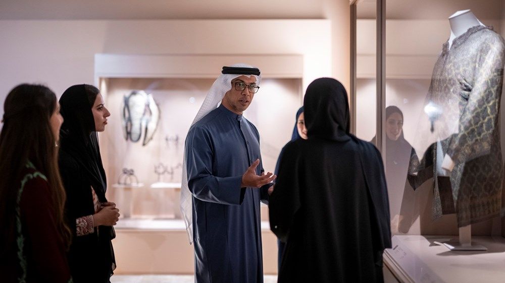 منصور بن زايد يفتتح «أبوظبي للفنون الفروسية الأميرية» في جزيرة الجبيل