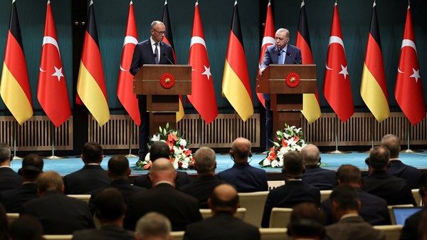 أردوغان يجري محادثات مع ميرتس