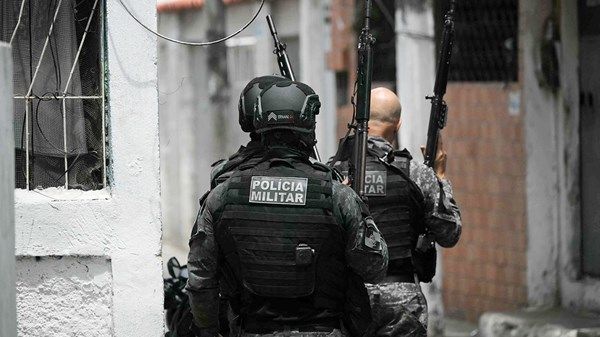 البرازيل.. عشرات القتلى بعملية للشرطة في ريو دي جانيرو