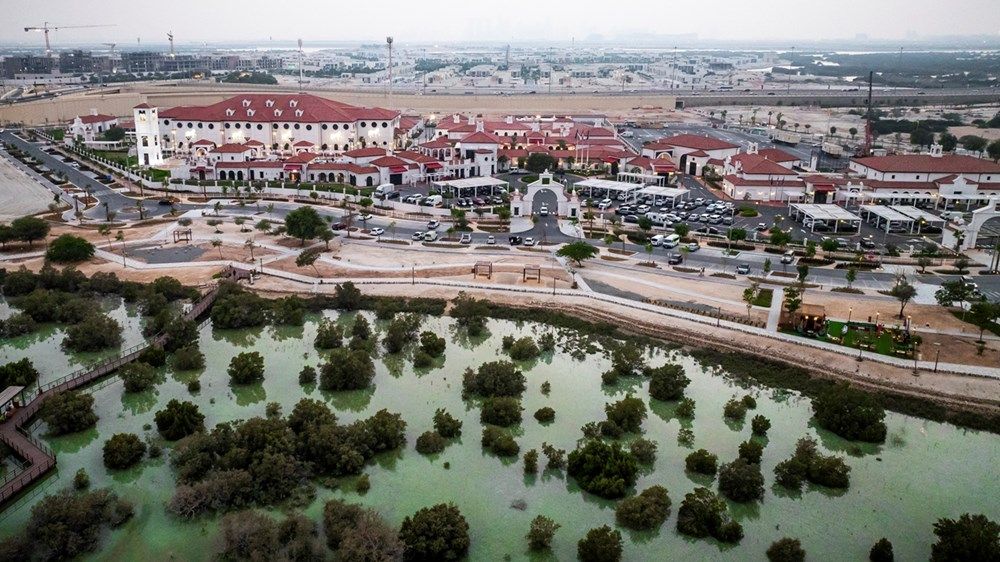 منصور بن زايد يفتتح «أبوظبي للفنون الفروسية الأميرية» في جزيرة الجبيل