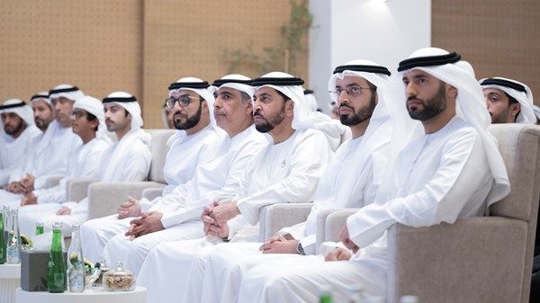 حمدان بن زايد يفتتح فرع جامعة محمد بن زايد للعلوم الإنسانية في منطقة الظفرة