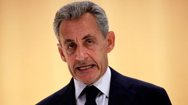 القضاء يحدد موعد البت في طلب إخلاء سبيل ساركوزي