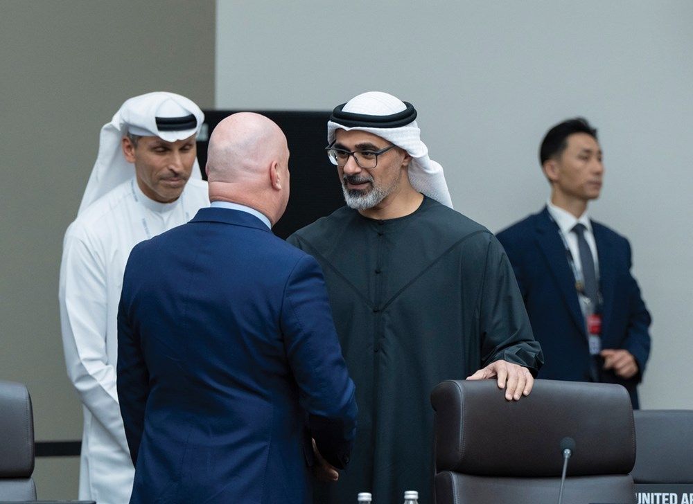 نيابة عن رئيس الدولة.. ولي عهد أبوظبي يشارك في أعمال منتدى التعاون الاقتصادي لدول آسيا والمحيط الهادئ