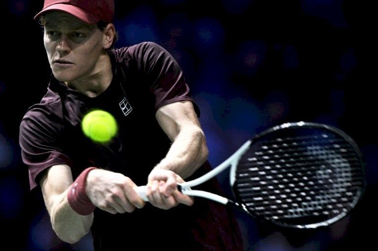 دورة باريس: سينر بسهولة الى نصف النهائي وأوجيه-ألياسيم ينهي مغامرة فاشرو