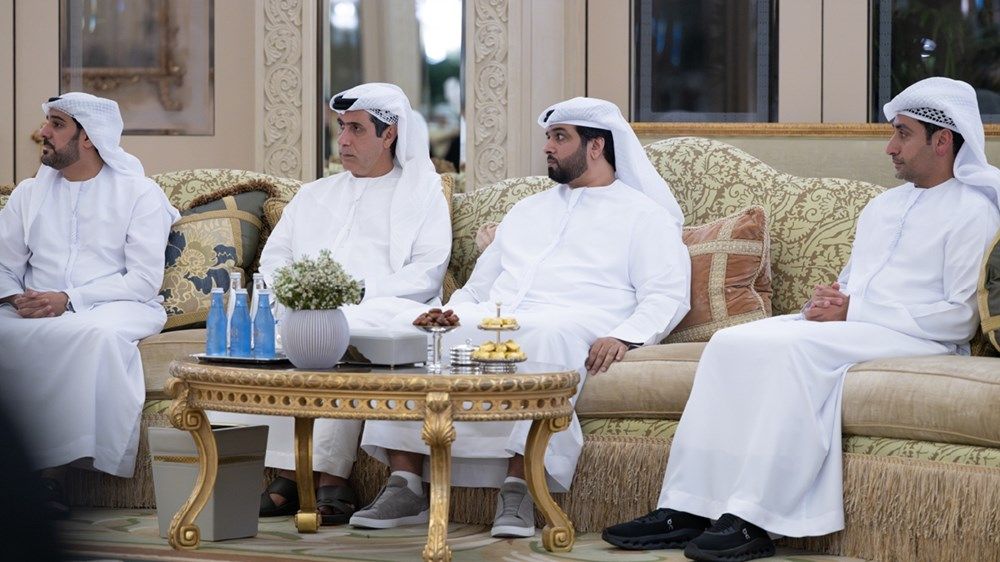 حمدان بن زايد يستقبل الفريق المنظم للمؤتمر العالمي للحفاظ على الطبيعة 2025