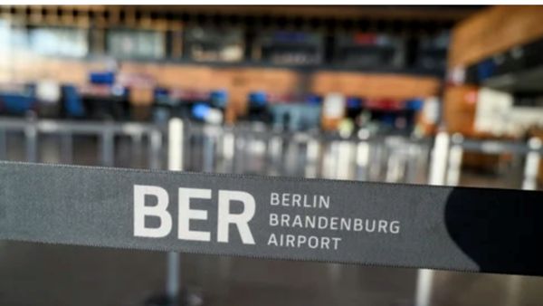 استئناف الطيران في مطار برلين بعد توقُّف بسبب مسيرة