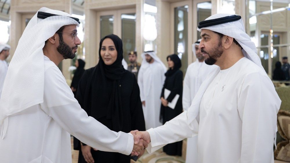 حمدان بن زايد يستقبل الفريق المنظم للمؤتمر العالمي للحفاظ على الطبيعة 2025