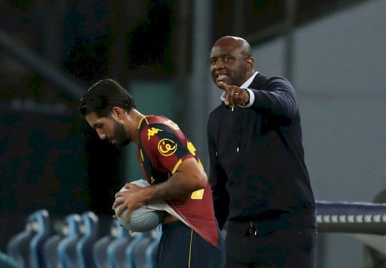 بطولة إيطاليا: متذيل الترتيب جنوى ينفصل عن مدربه فييرا