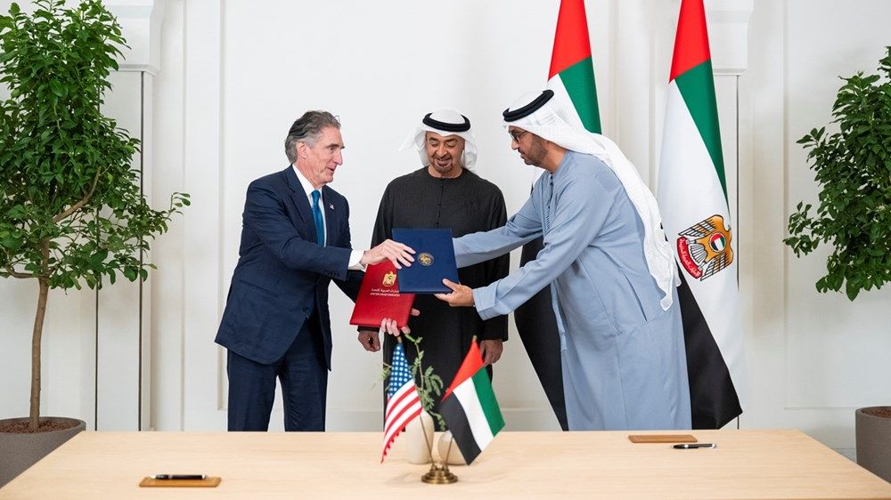 رئيس الدولة يستقبل رئيس المجلس الوطني الأميركي للطاقة ويشهد توقيع مذكرة تفاهم في مجال الطاقة والذكاء الاصطناعي بين البلدين