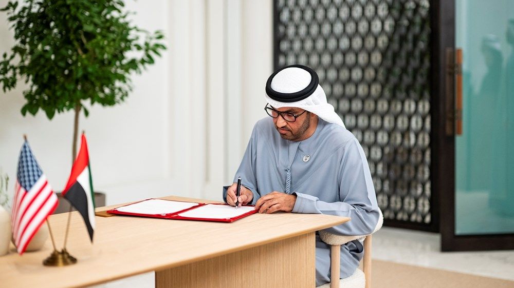 رئيس الدولة يستقبل رئيس المجلس الوطني الأميركي للطاقة ويشهد توقيع مذكرة تفاهم في مجال الطاقة والذكاء الاصطناعي بين البلدين