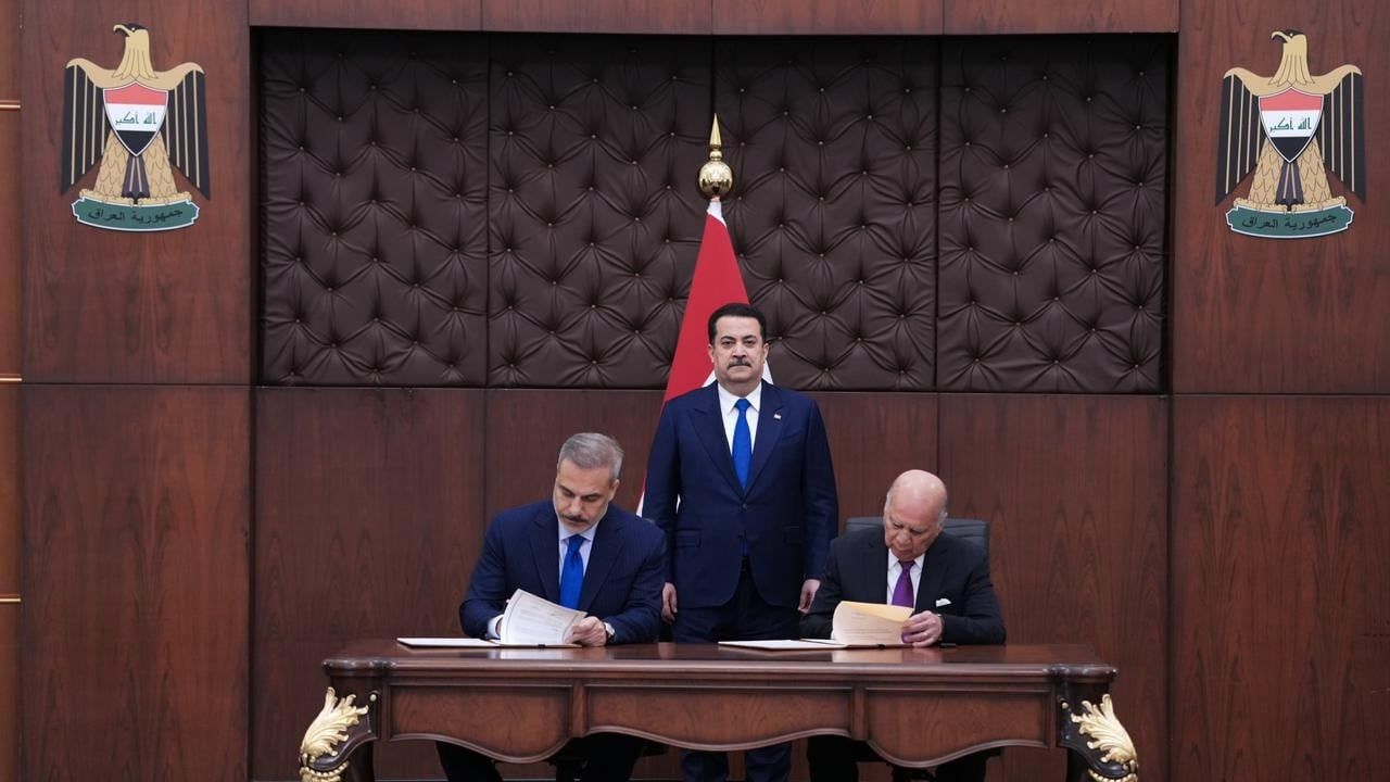 السوداني يرعى مراسم توقيع الآلية التنفيذية لاتفاقية التعاون في مجال المياه بين العراق وتركيا